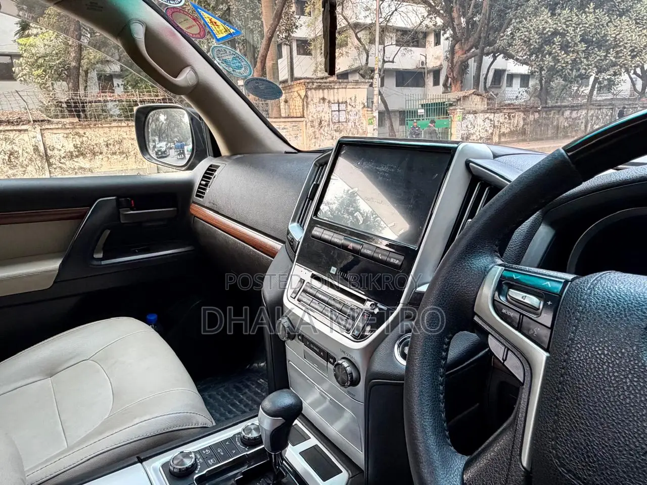 Toyota Land Cruiser V8 2011