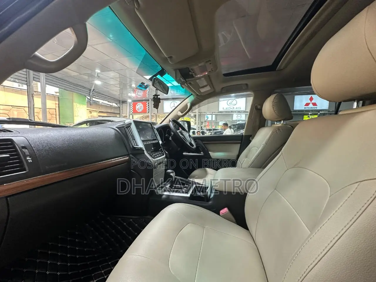 Toyota Land Cruiser V8 2011