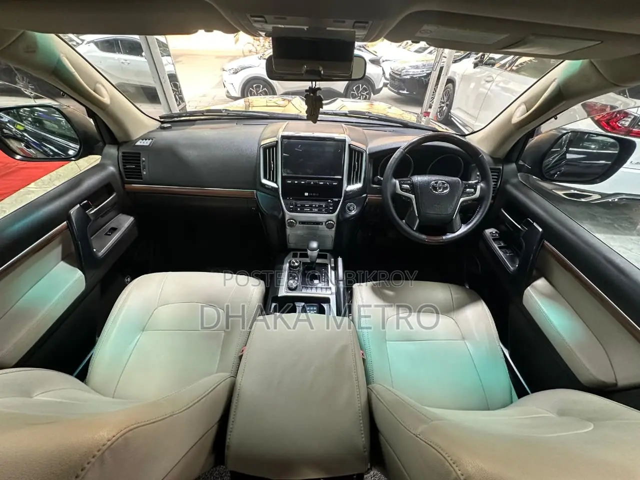 Toyota Land Cruiser V8 2011