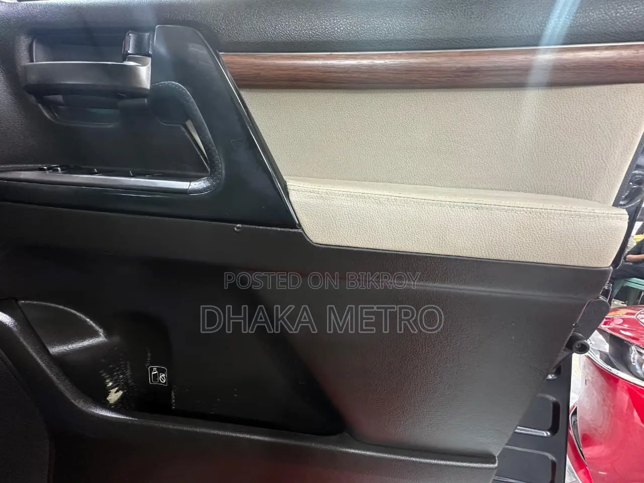 Toyota Land Cruiser V8 2011
