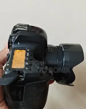 Canon 6D DSLR Camera with 50mm F/1.8 STM Lens