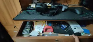 একটি পড়ার টেবিল