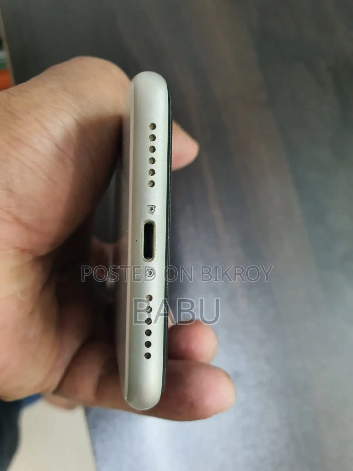 Apple iPhone 11 (Used)