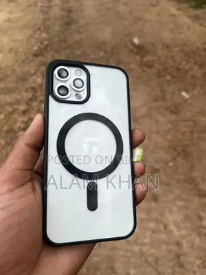 Apple iPhone 13 (Used)