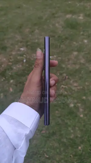 Samsung Galaxy S22 Ultra (Used)