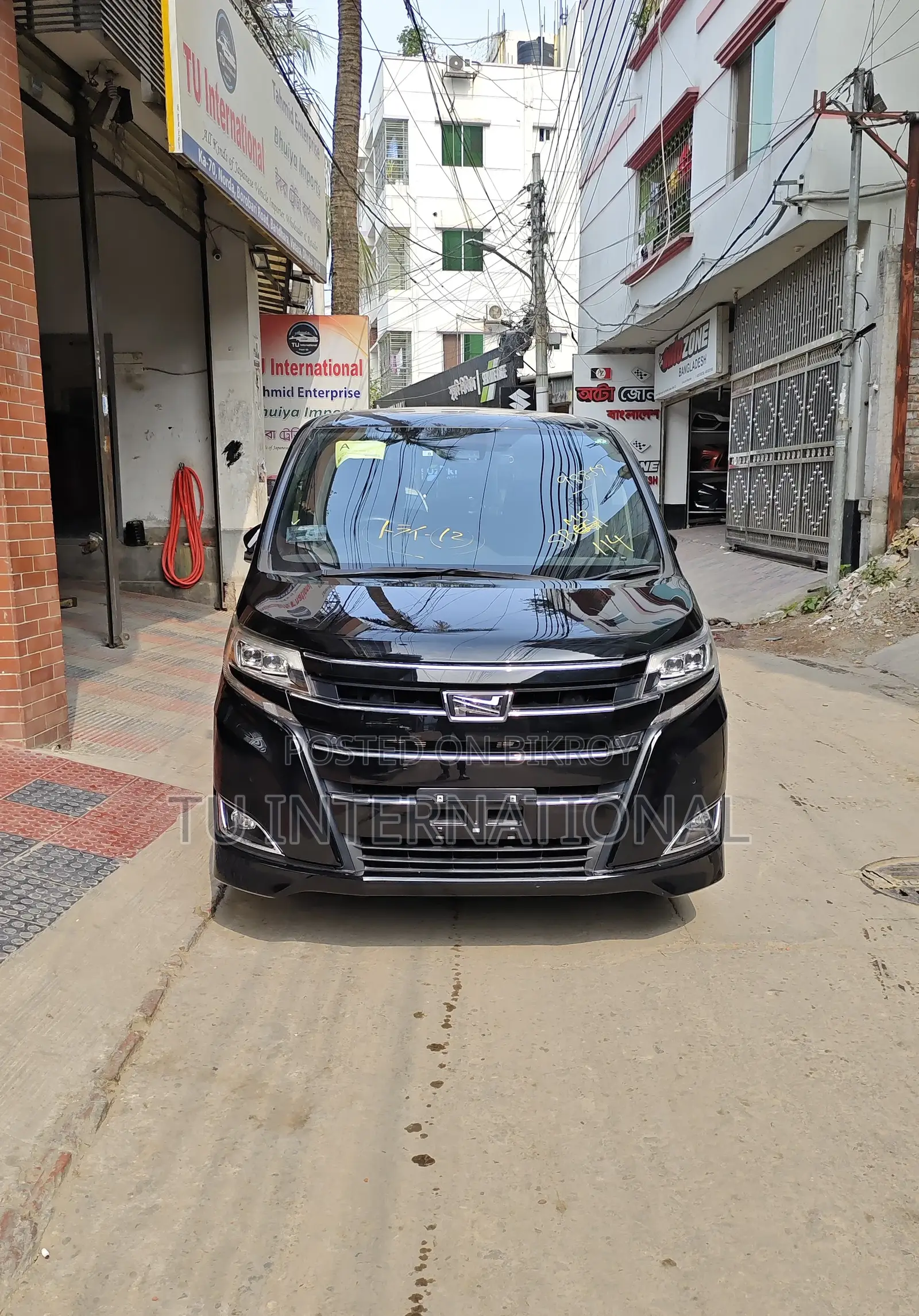 Toyota Noah PUSH START 2021