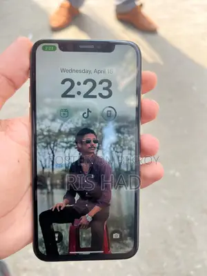 Apple iPhone XS (Used)
