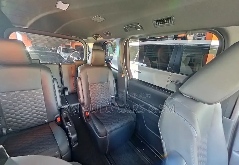 Toyota Voxy Hybrid SZ Pearl New 2022