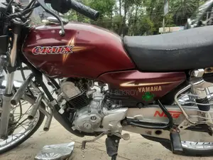 Yamaha Crux 2000
