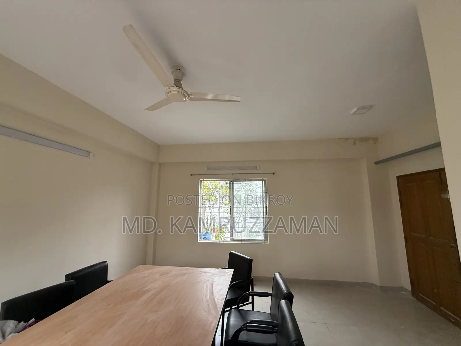 Meeting table with chair (otobi)