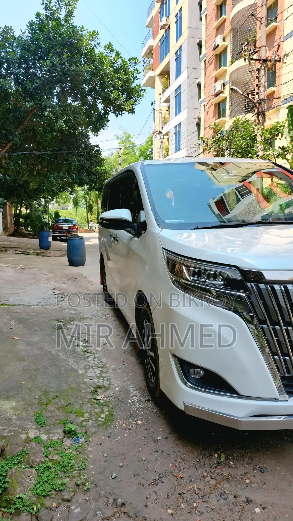 Toyota Esquire 2017