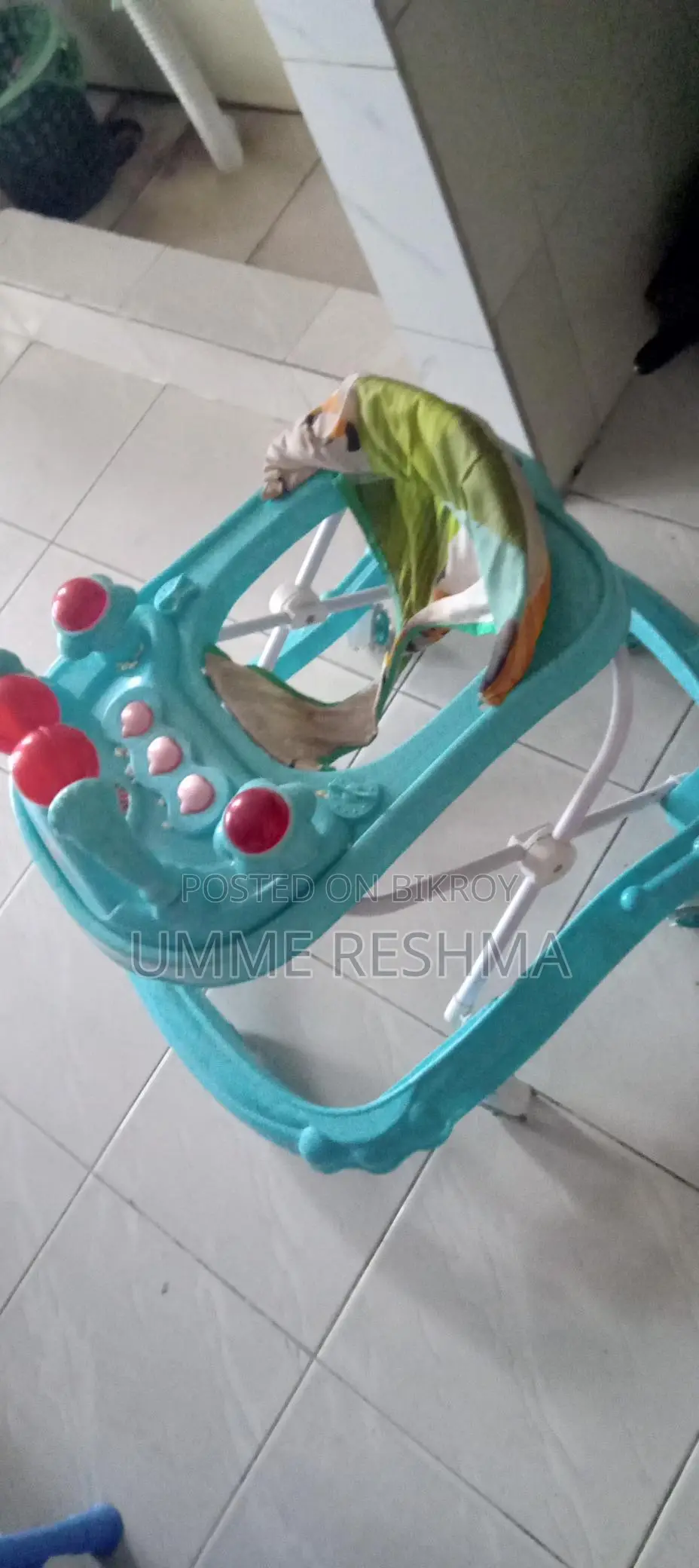 ওয়াকার গাড়ি