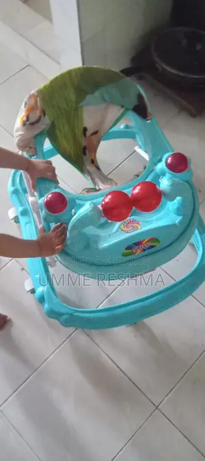 ওয়াকার গাড়ি