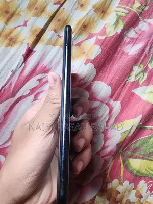 Samsung Galaxy A51 . (Used)