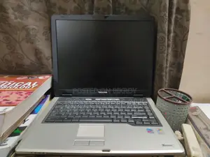Laptop Toshiba Tecra A10 2GB Intel Core 2 Duo HDD 160GB