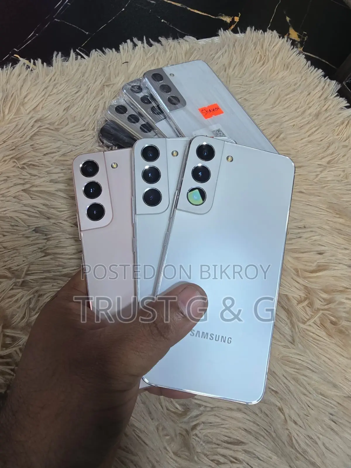 Samsung Galaxy S22 (Used)