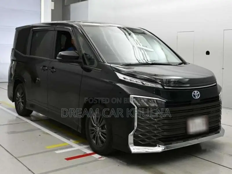 Toyota Voxy SG Hyb Black 2022
