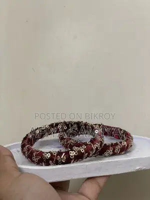 হাতের রেডি করা চুড়ি