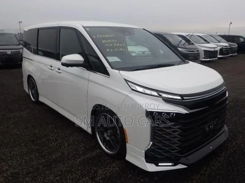 Toyota Voxy Hybrid SZ Pearl New 2023