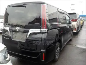 Toyota Esquire Gi Pack. 2020