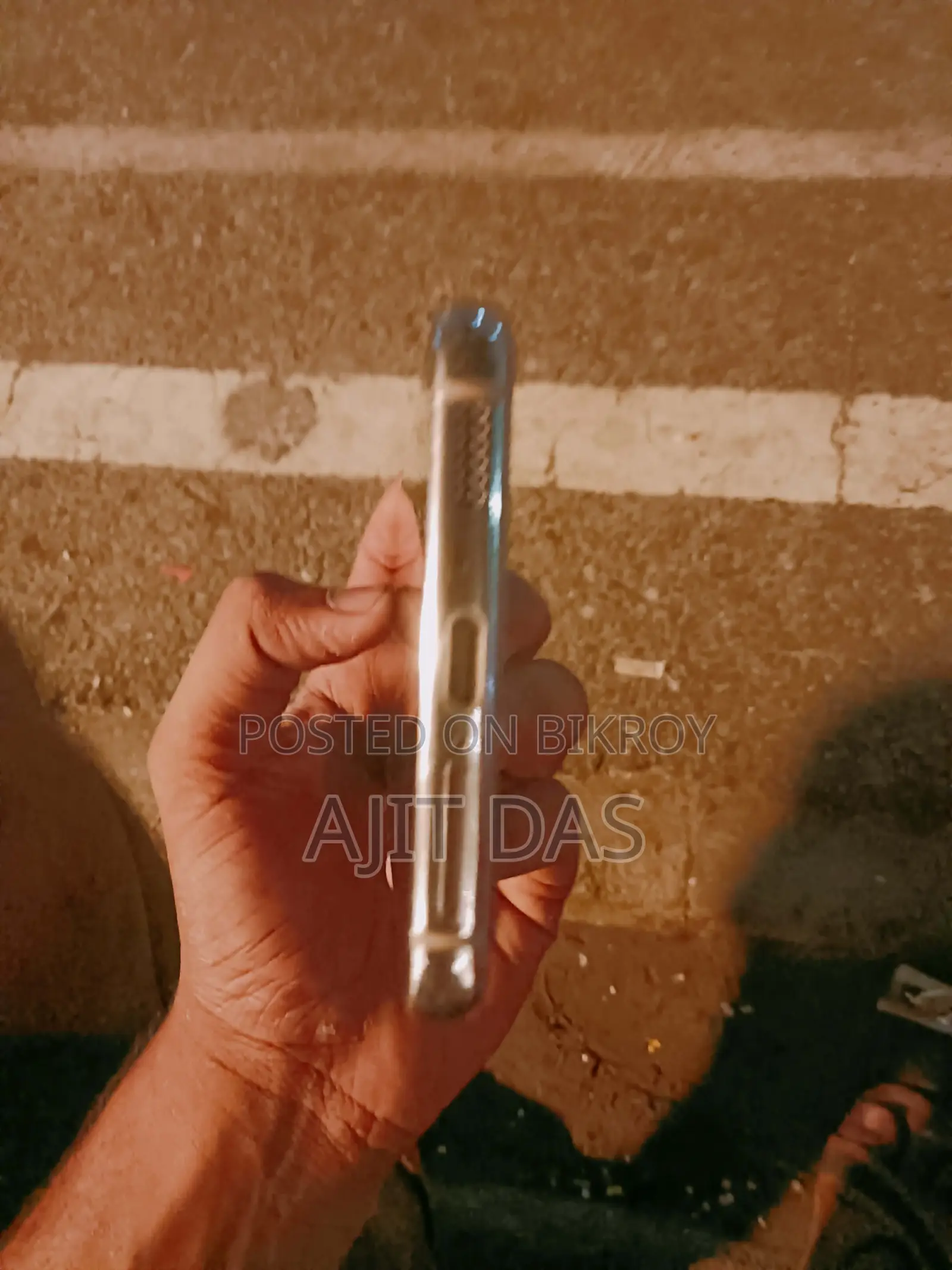 Samsung Galaxy S21 . (Used)