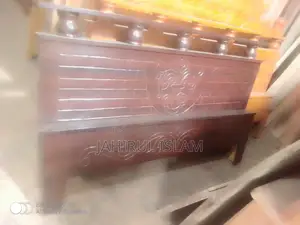 মেগুনি কাঠের তৈরি খাট