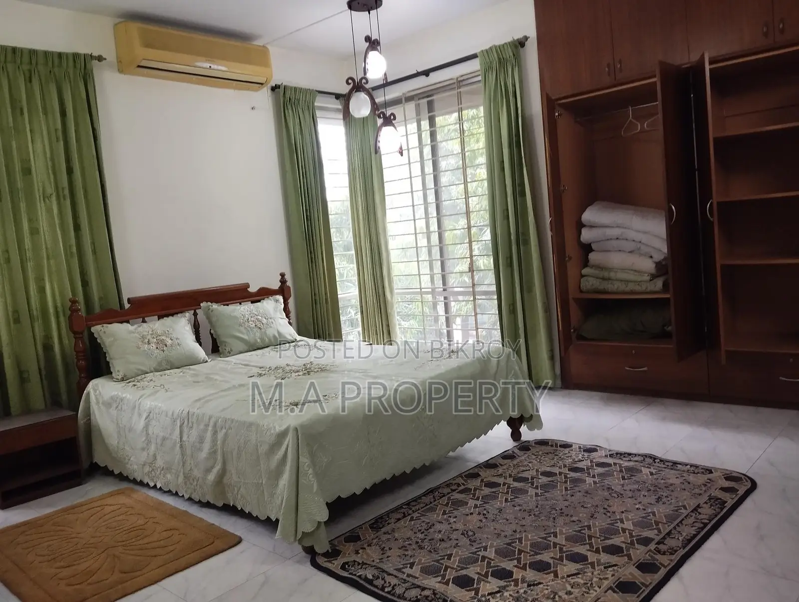 EXCELLENT 4 BED FURNISHED FLAT RENT IN GULSHAN NORTH