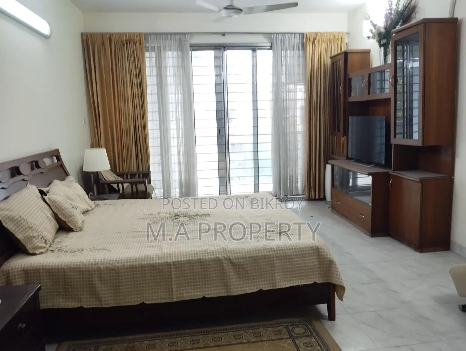 EXCELLENT 4 BED FURNISHED FLAT RENT IN GULSHAN NORTH