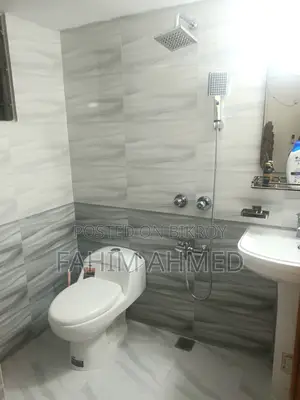 ফার্নিশড ৩ বেডরুমের অ্যাপার্টমেন্ট ইন জিন্দা বাজার ফর রেন্ট