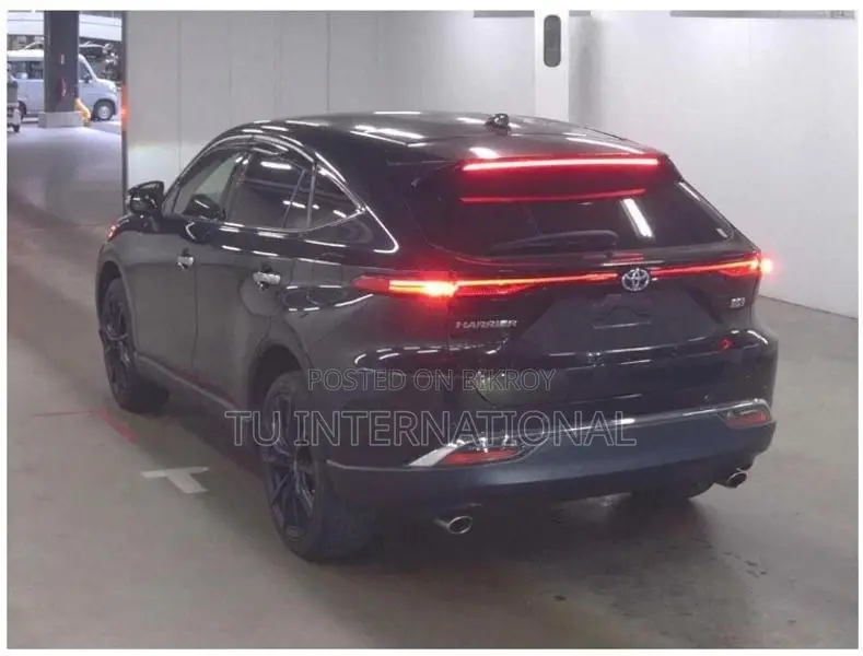 Toyota Harrier 2021 Black