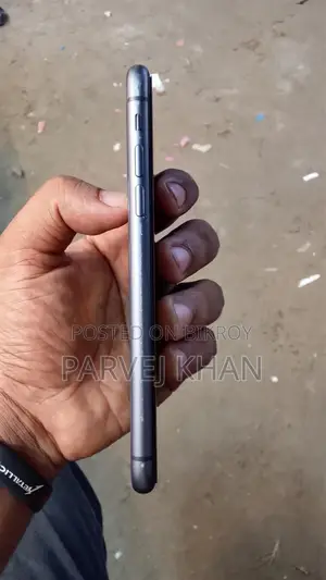 অ্যাপল আইফোন ১১ ৩/১২৮ (ব্যবহৃত)