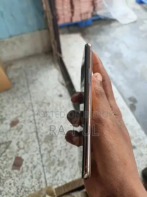 Apple iPhone XS (Used)