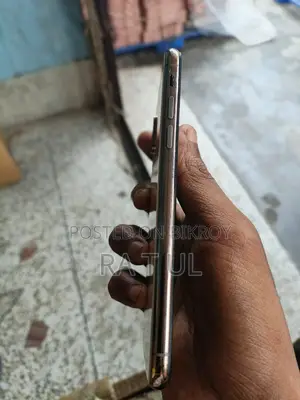 Apple iPhone XS (Used)