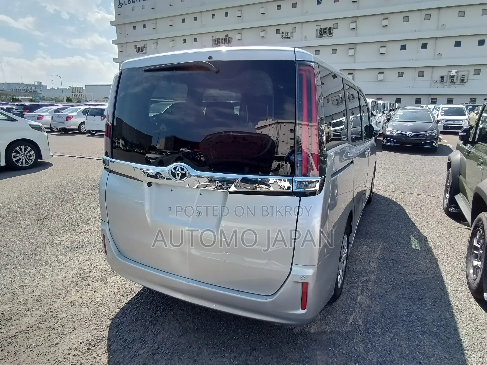 Toyota Noah X 2021