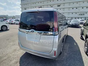 Toyota Noah X 2021