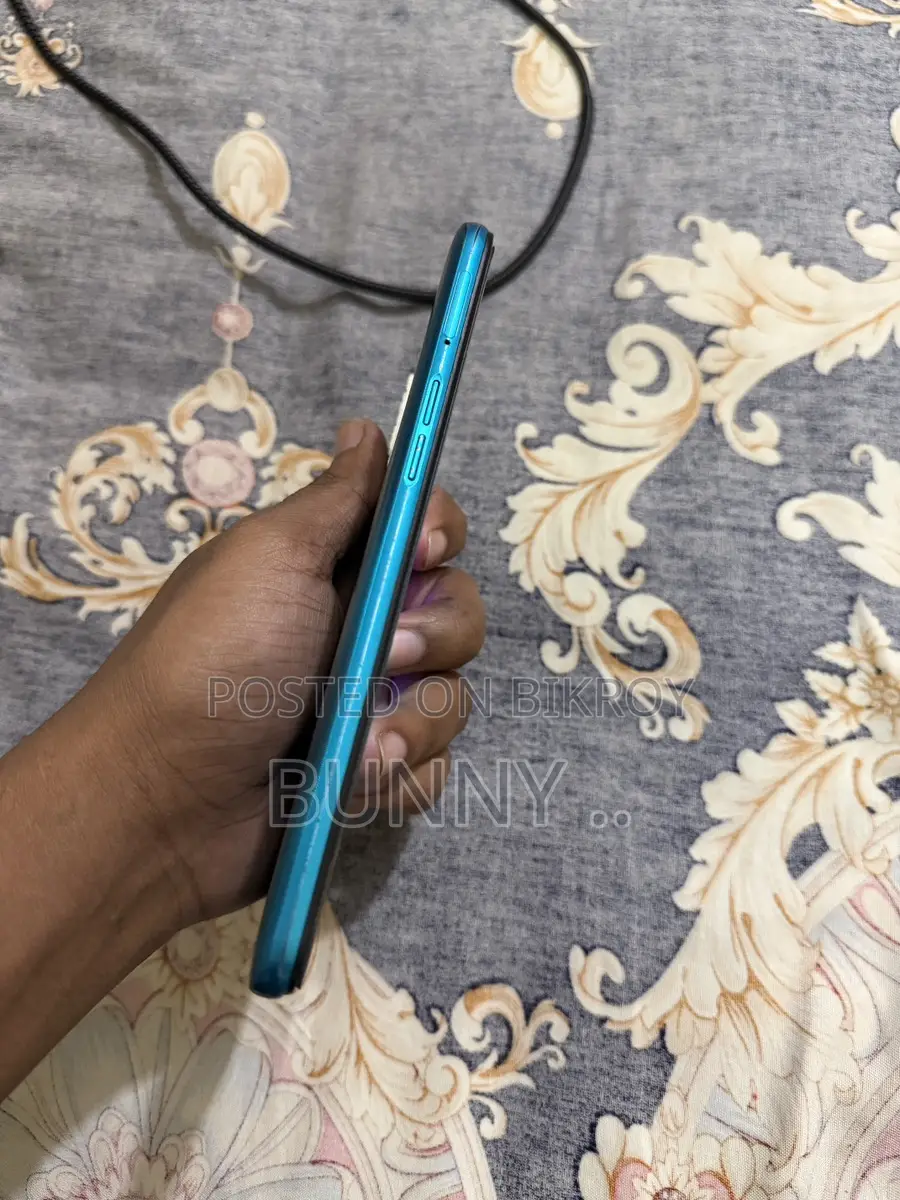 Realme 5i 4/64 (Used)