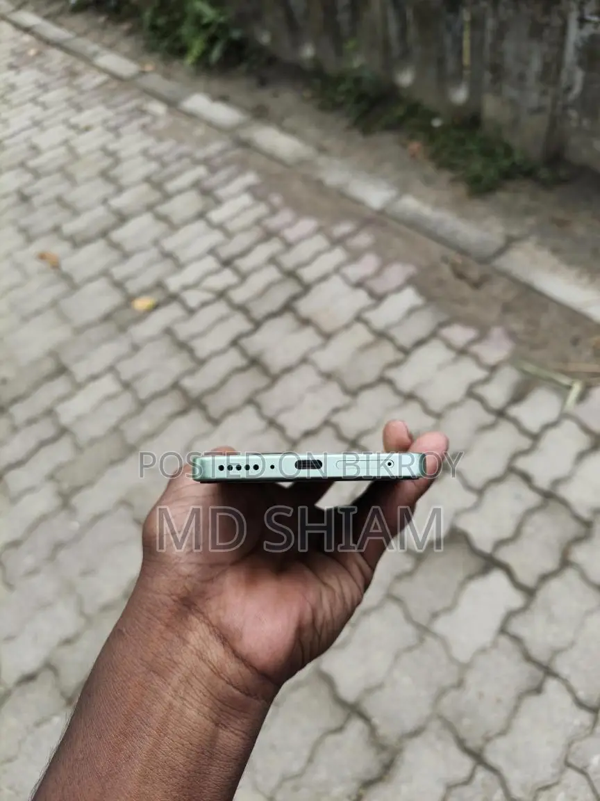 Xiaomi Redmi Note 13 new (Used)