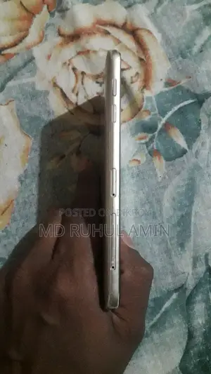 Samsung Galaxy J6 . (Used)