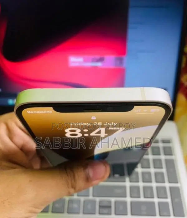 Apple iPhone 12 (Used)