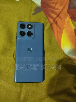 Motorola mobile phone (Used)