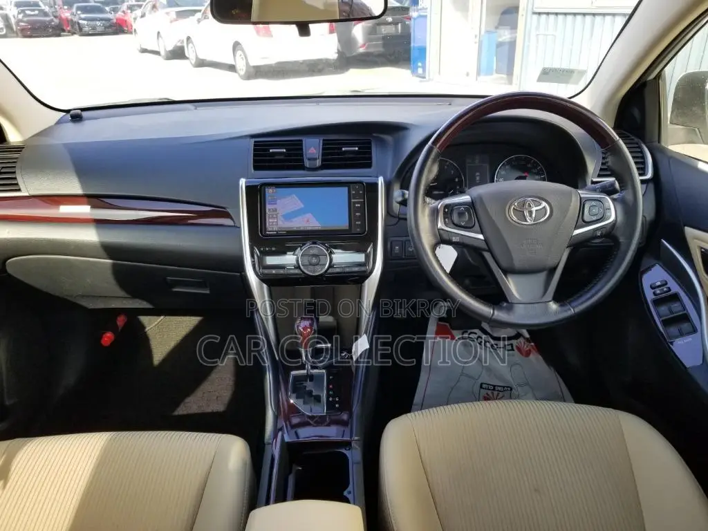 Toyota Premio F- EX 2021