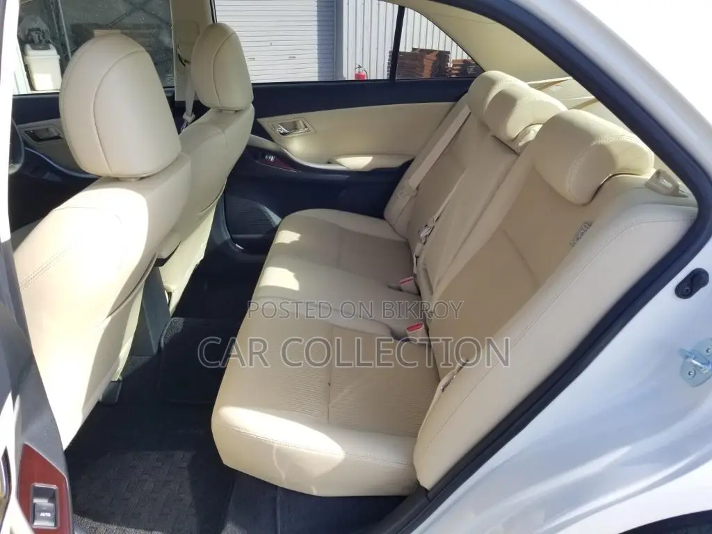 Toyota Premio F- EX 2021