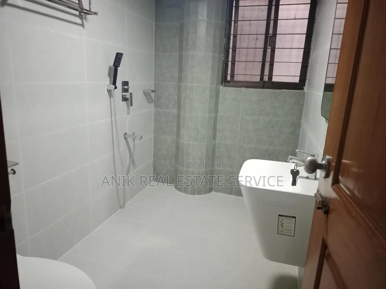 গুলশানে ৩০০০ বর্গফুটের অফিস স্পেস ভাড়া