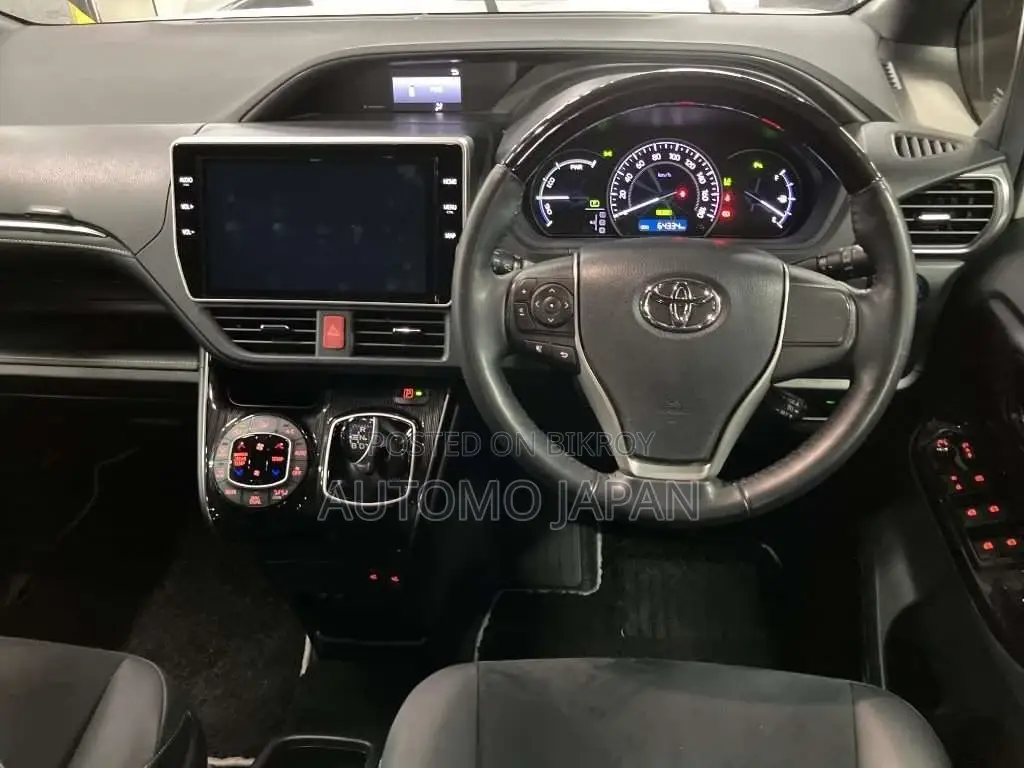 Toyota Esquire GI Premium 2020