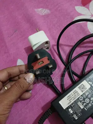 Laptop adapter Charger 19V MOTA Pin