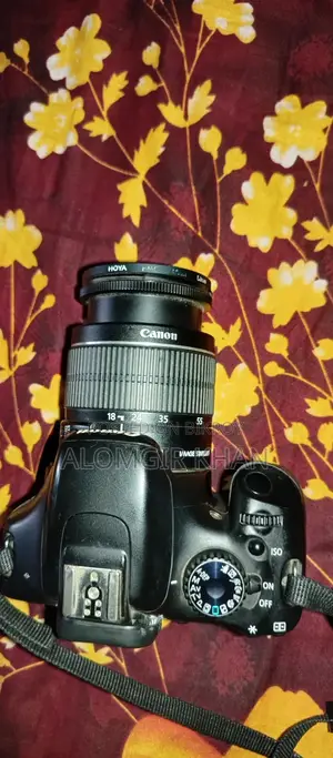 Canon E550D
