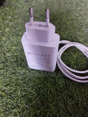 Vivi 18 Watt Fast Charger