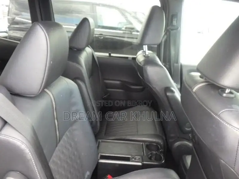 Toyota Noah S-Z Leg Rest 2022
