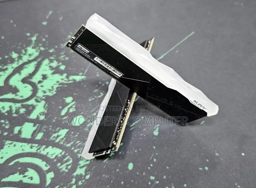 KLEV CRAS X RGB DDR4 16GB 3200MHz গেমিং ডেস্কটপ র‍্যাম ১ বছরের ওয়ারেন্টি
