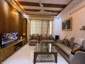 ইকবাল রোড, মোহাম্মদপুরে ২০০০ বর্গফুটের রেডি লাক্সারি ফ্ল্যাট বিক্রয়